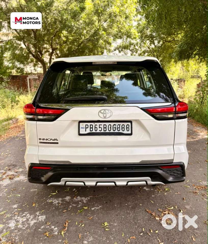 Toyota Innova Hycross 2.0 Gx 8 Str, 2024, Petrol