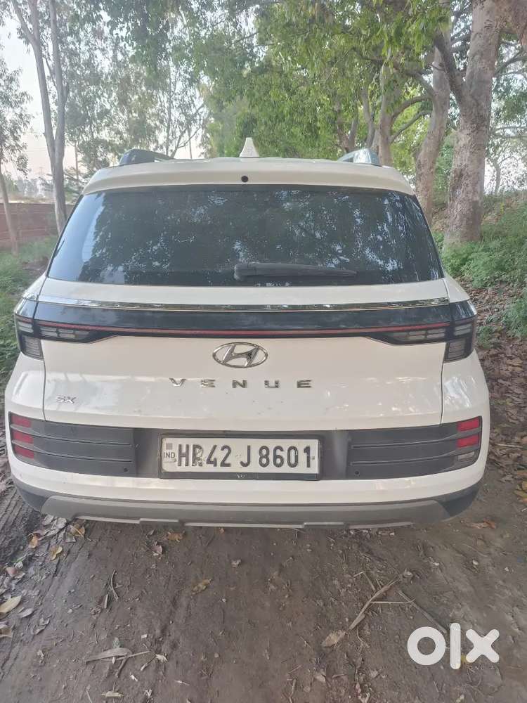 Hyundai Venue 2025 Diesel 60000 Km Driven