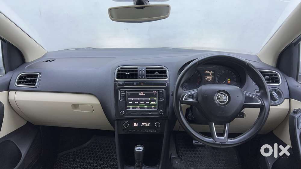 Skoda Rapid 1.6 Mpi At Style, 2018, Petrol