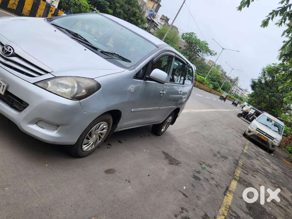 Toyota Innova 2.5 G (diesel) 8 Seater Bs Iv, 2010, Diesel