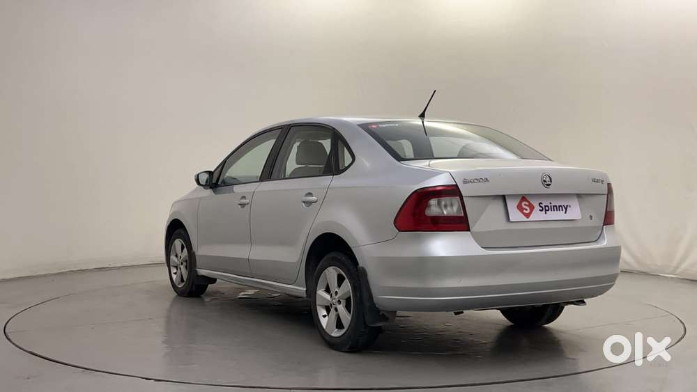 Skoda Rapid [ ] 1.6 Style Plus Mpi At, 2016, Petrol