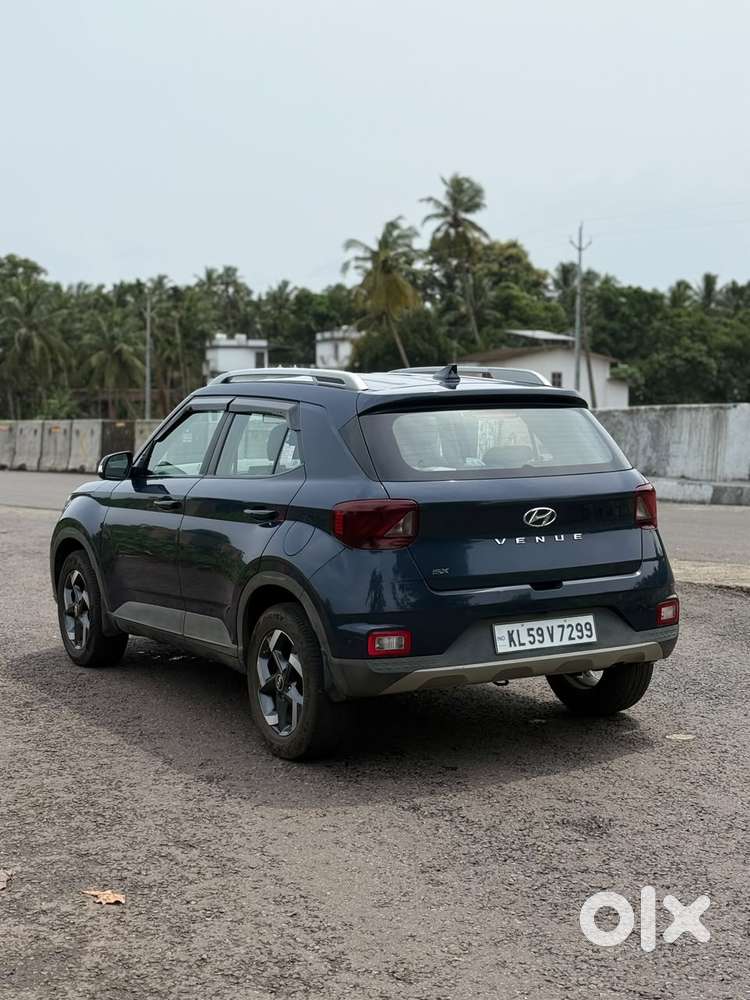 Hyundai Venue Sx (o) Mt 1.5 Diesel, 2020, Diesel