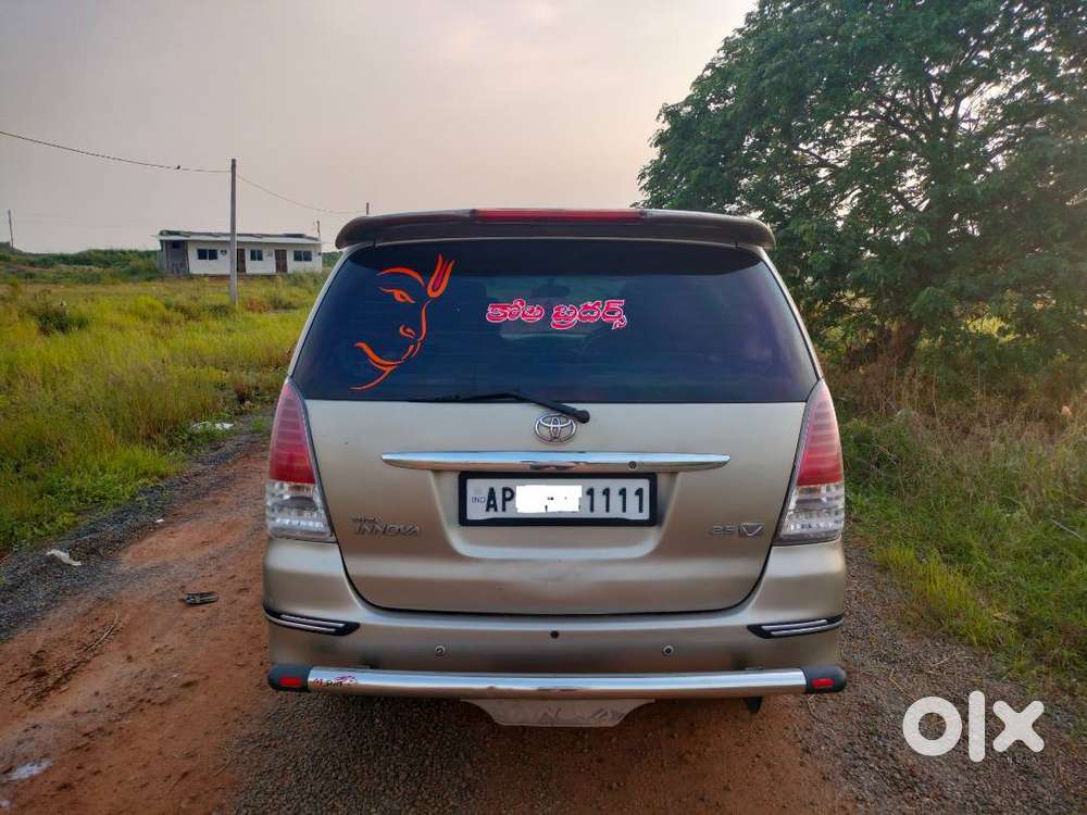 Toyota Innova (2009) Bucket Seats