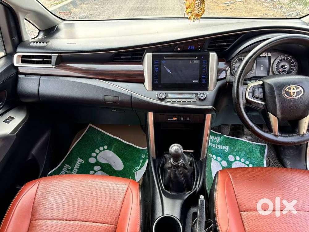 Toyota Innova Crysta 2.4 V 7 Str, 2016, Diesel