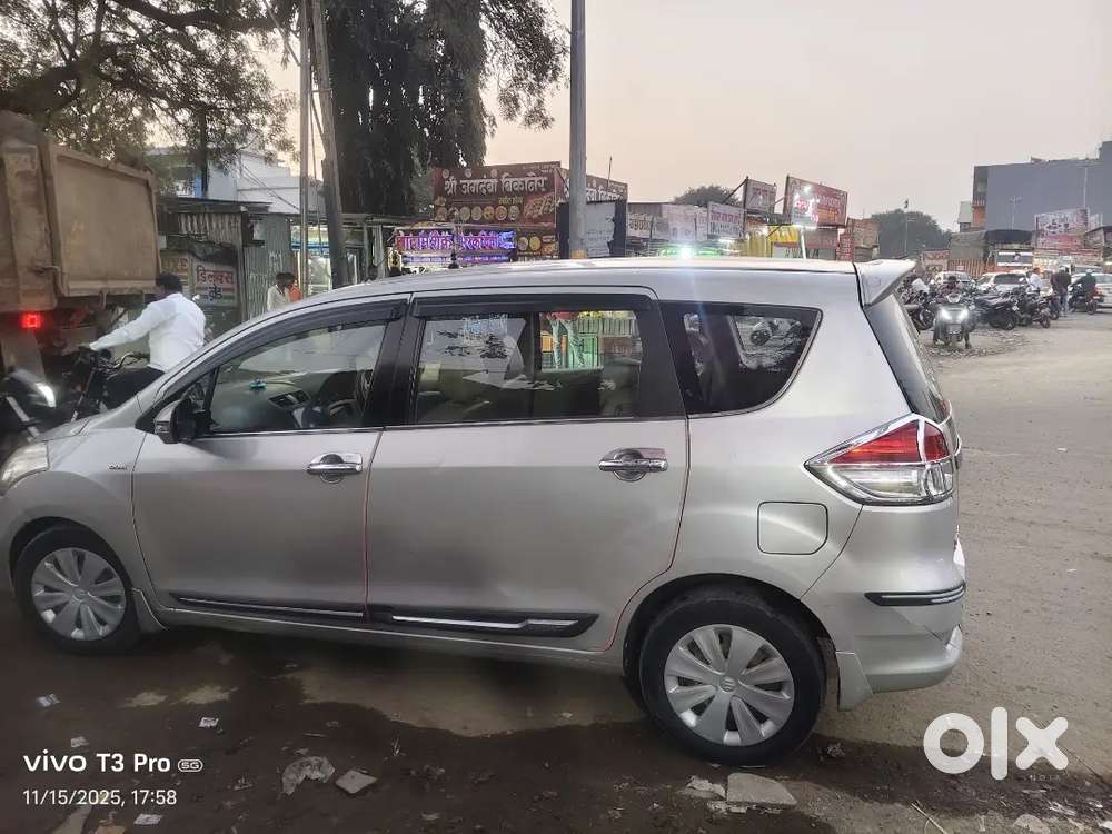 गाड़ी फुल कंडीशन में हैं