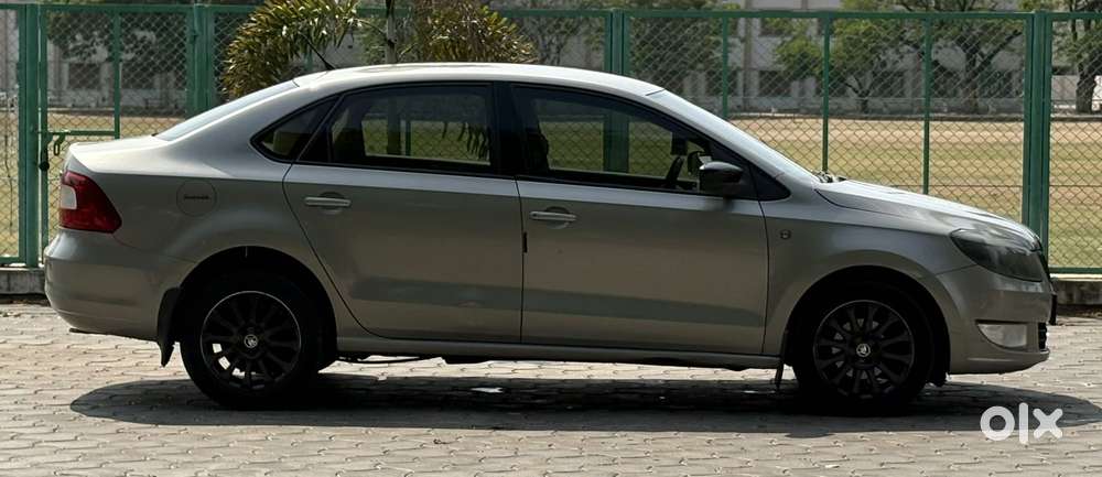 Skoda Rapid 2013-2016 1.5 Tdi At Elegance Black Package, 2015, Diese..