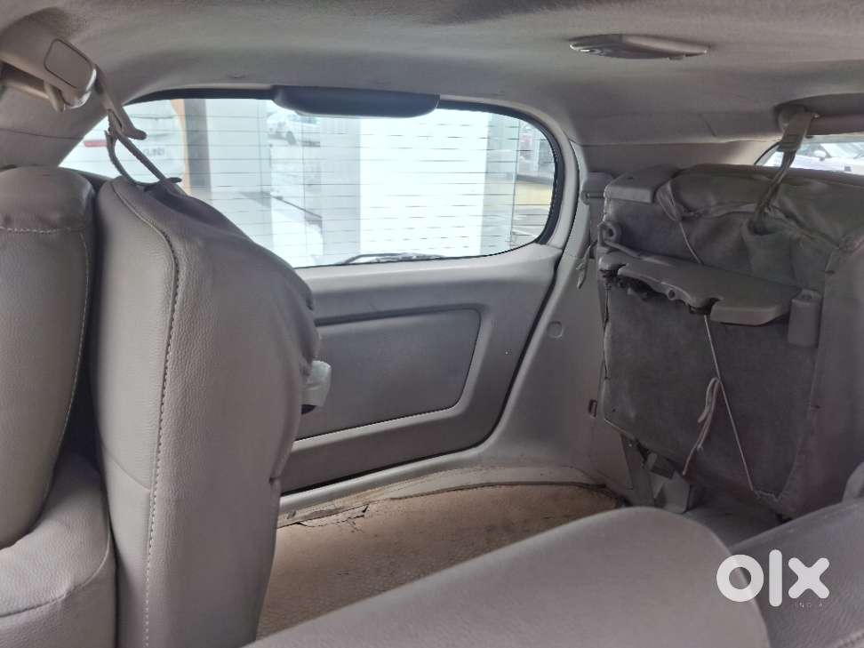 Toyota Innova 2.5 G (diesel) 8 Seater, 2010, Diesel