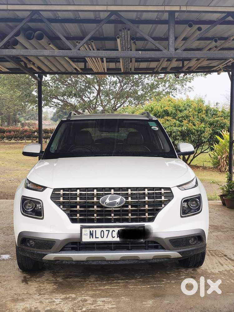 Hyundai Venue 2020 Petrol Well Maintained