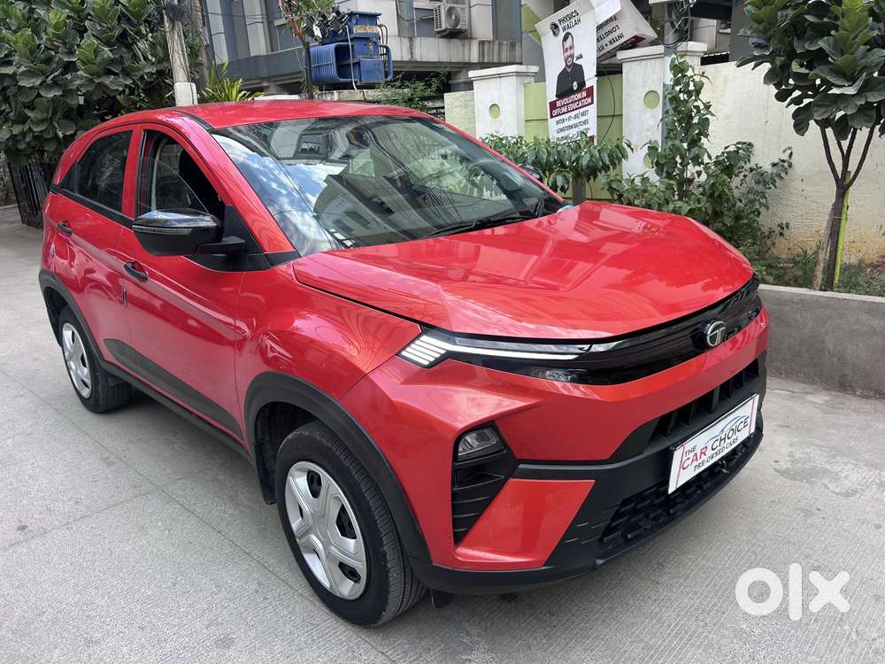 Tata Nexon Smart Plus1.2 Revotron Petrol 5 Mt, 2024, Petrol