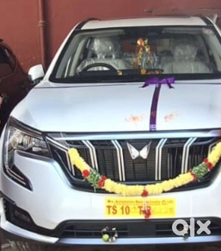 Mahindra Xuv700 2023 Diesel Well Maintained