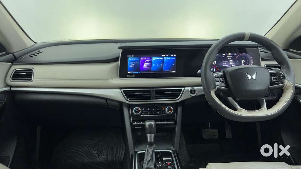 Mahindra Xuv700 2.0 Ax 7 Petrol At Luxury Pack Str, 2021, Petrol
