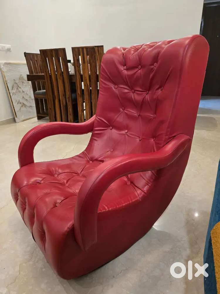 Durian Bid Chair