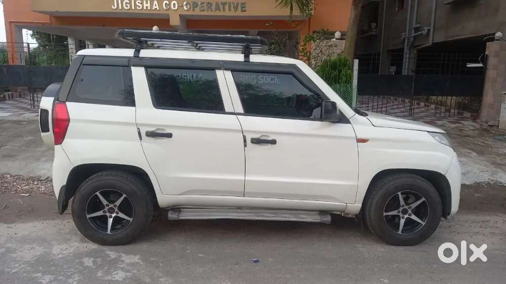 Mahindra Tuv 300 2018