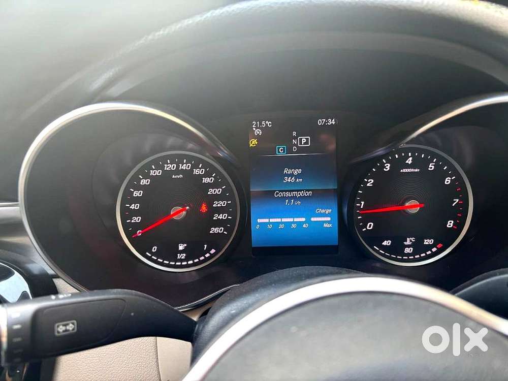 2020 Mercedes-benz C200 Petrol  36,213 Km  Single Owner  Full Merce
