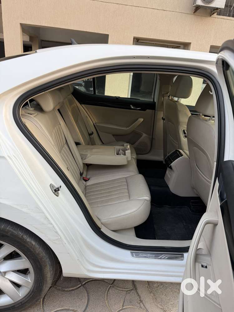 Skoda Superb L&k 2.0 Tdi At, 2018, Diesel