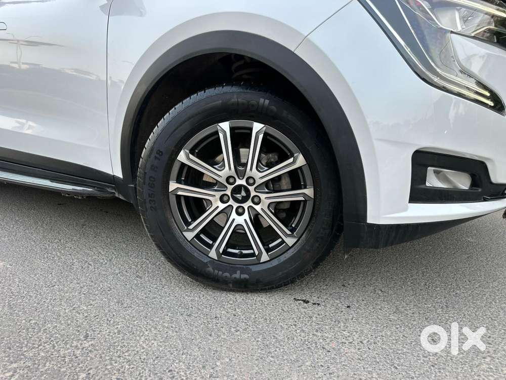 Mahindra Xuv700 2.0 Ax 7 Petrol At Str, 2025, Petrol