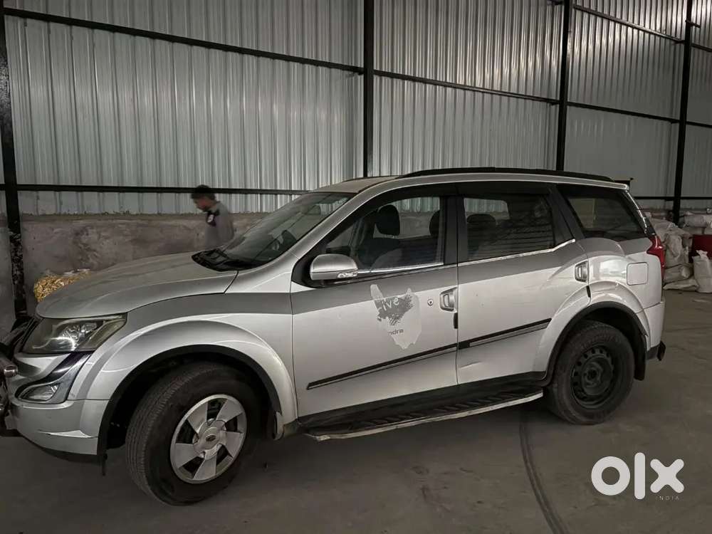 Mahindra Xuv500 2.2 W9 2016 Model