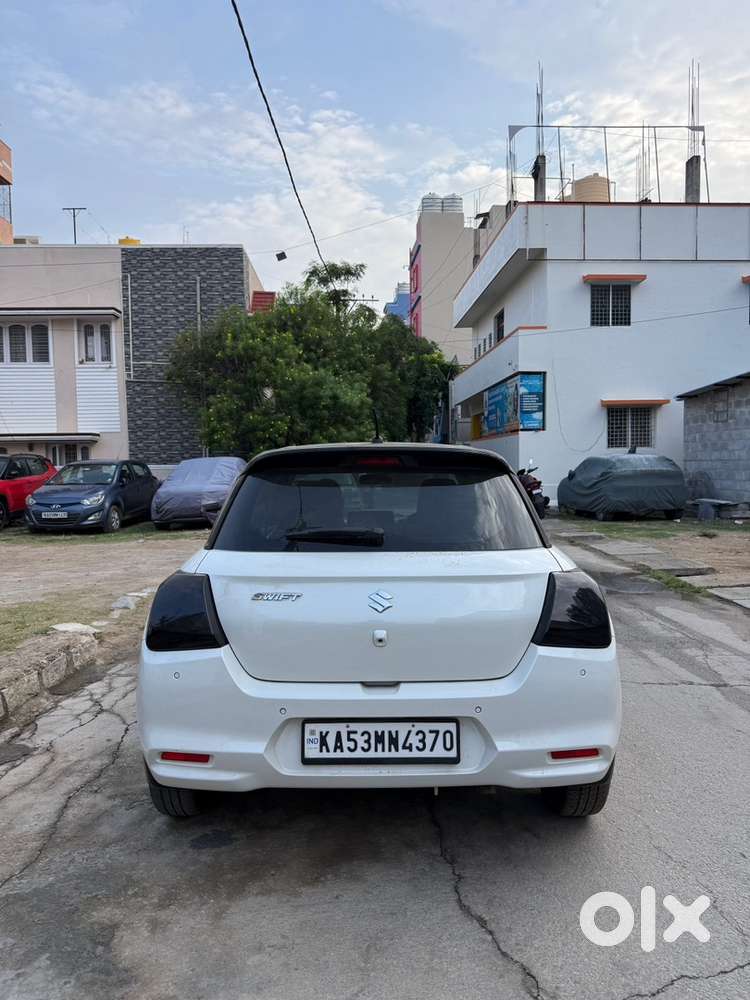 Maruti Suzuki Swift Zxi 2025