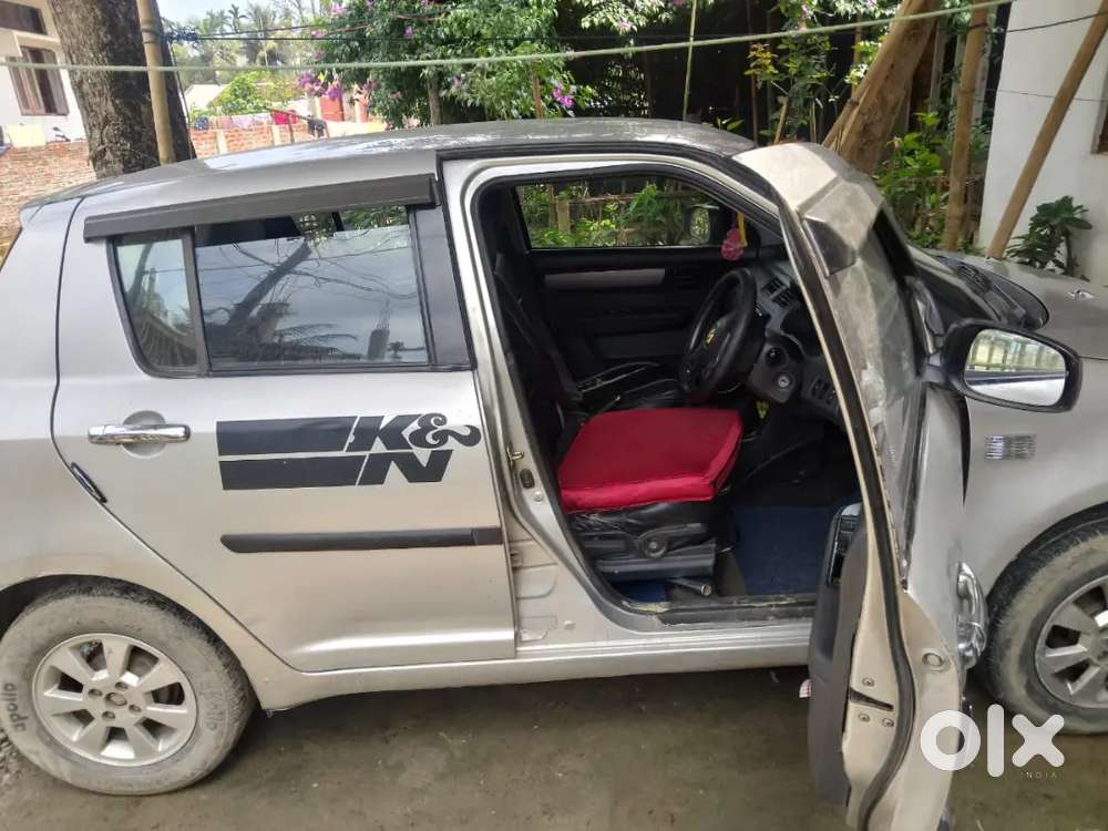 Maruti Suzuki Swift 2005 Petrol 95000 Km Driven