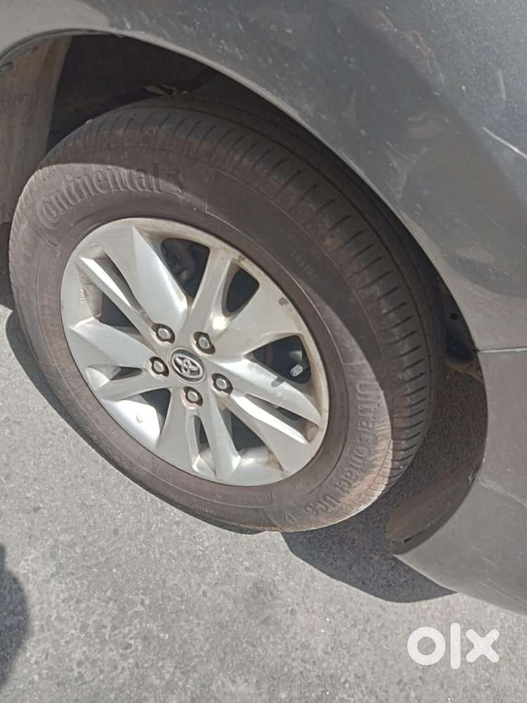 Toyota Innova Crysta 2.7 Gx At 8s, 2019