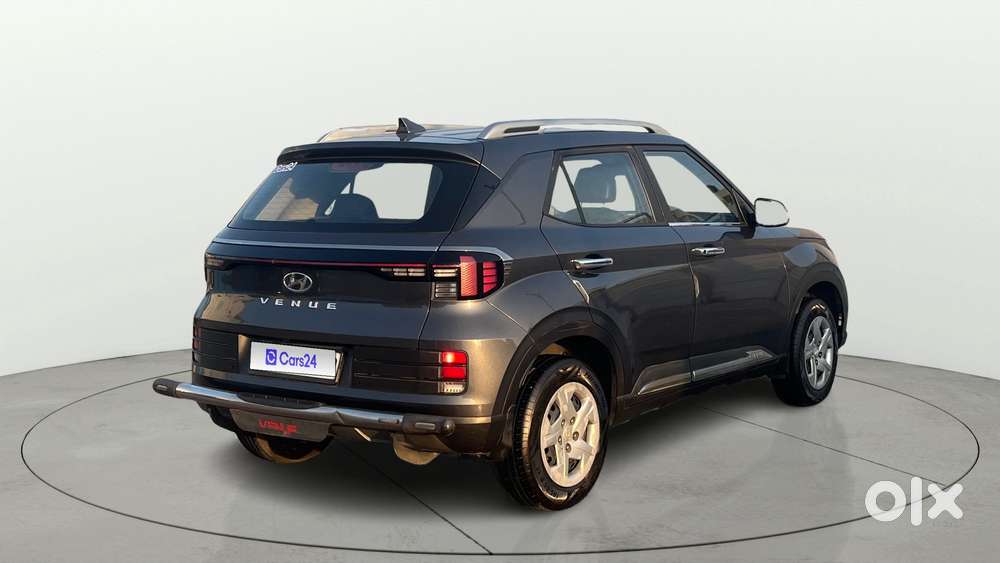 Hyundai Venue 1.2 S (o), 2022, Petrol