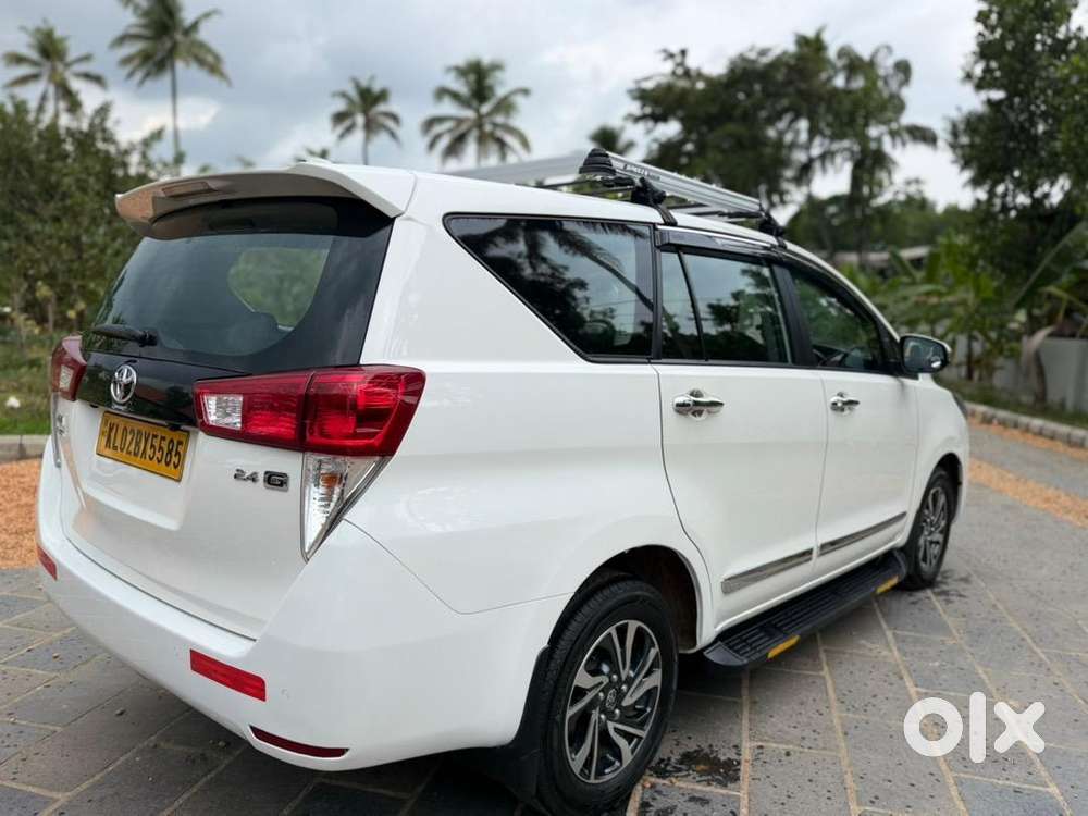 Innova Crysta 2024 -2025, 39000km