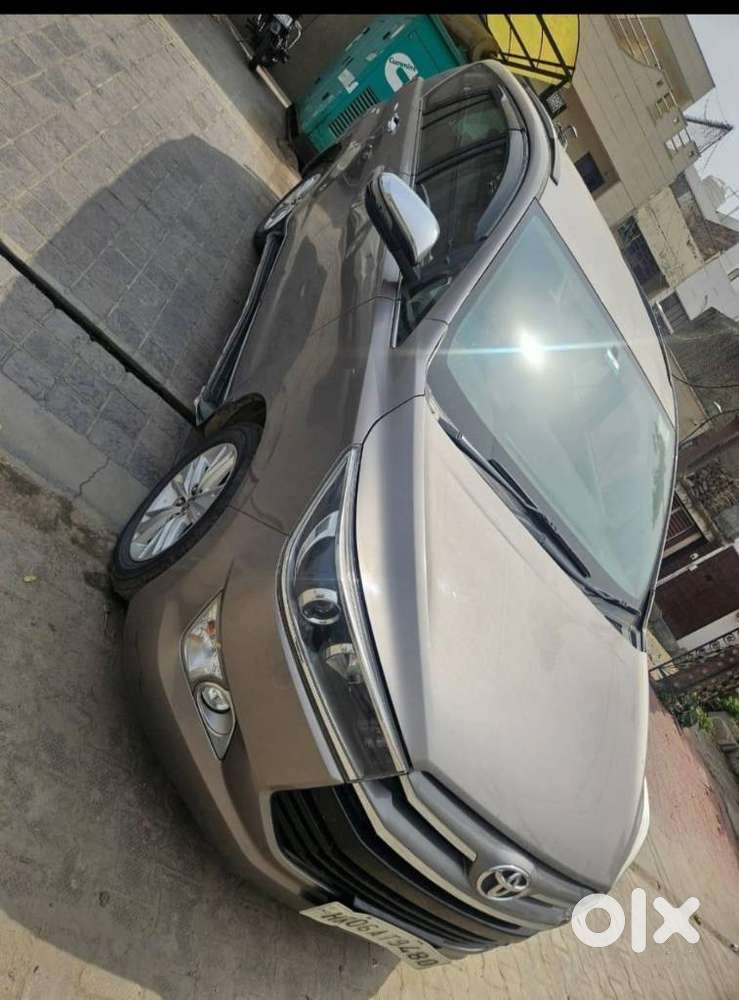 Toyota Innova Crysta 2.8 Zx At 7 Seater, 2019, Diesel