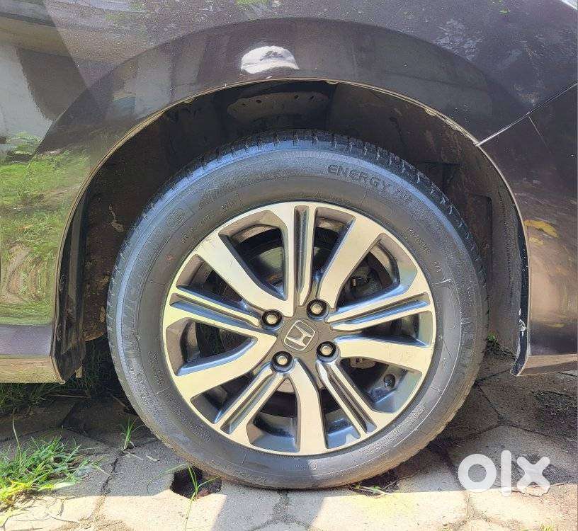 Honda City 1.5 V 5th Gen I-vtec Mt, 2019, Petrol