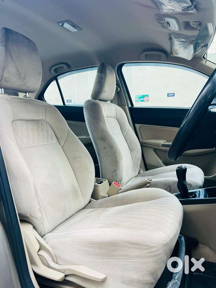 Maruti Suzuki Swift Dzire Zxi + Mt, 2023, Petrol