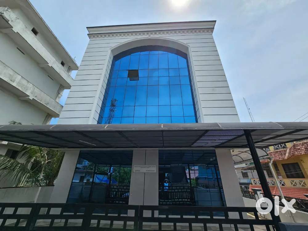 Edappally 6.8 Cent land 7500sqft commercial building for sale For