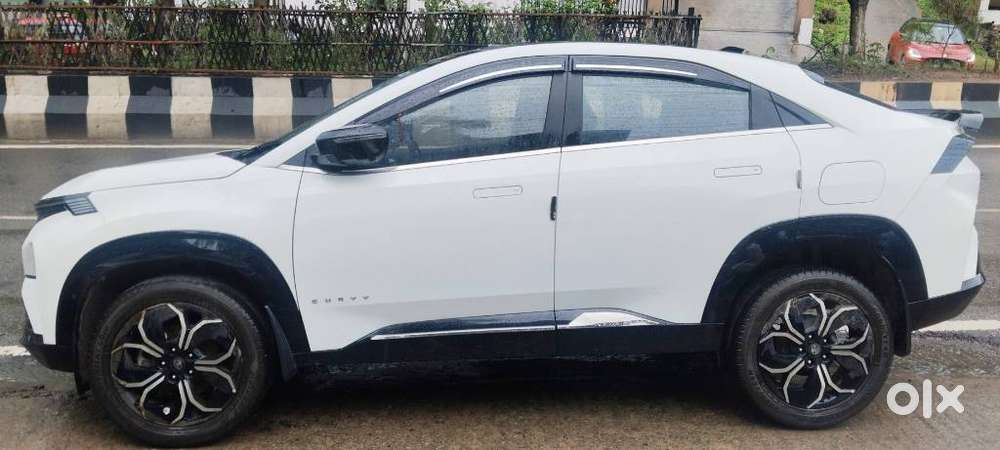 Tata Curvv Creative 1.2 Revotron Petrol 6mt, 2025, Petrol