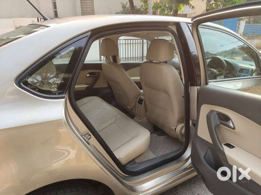 Volkswagen Vento 1.2 Highline Plus At 16 Alloy, 2015, Petrol