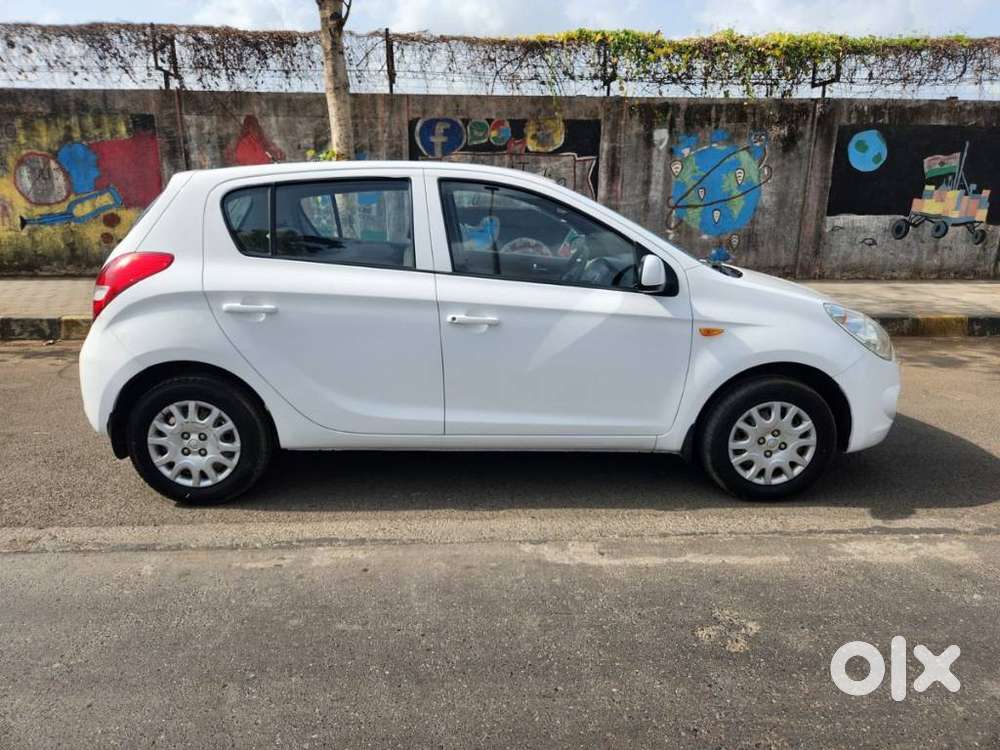 Hyundai I20 Magna 1.2 Mt, 2011, Petrol