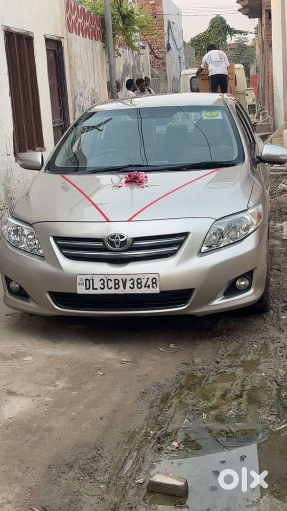 Toyota Corolla Altis 2011 Petrol Well Maintained