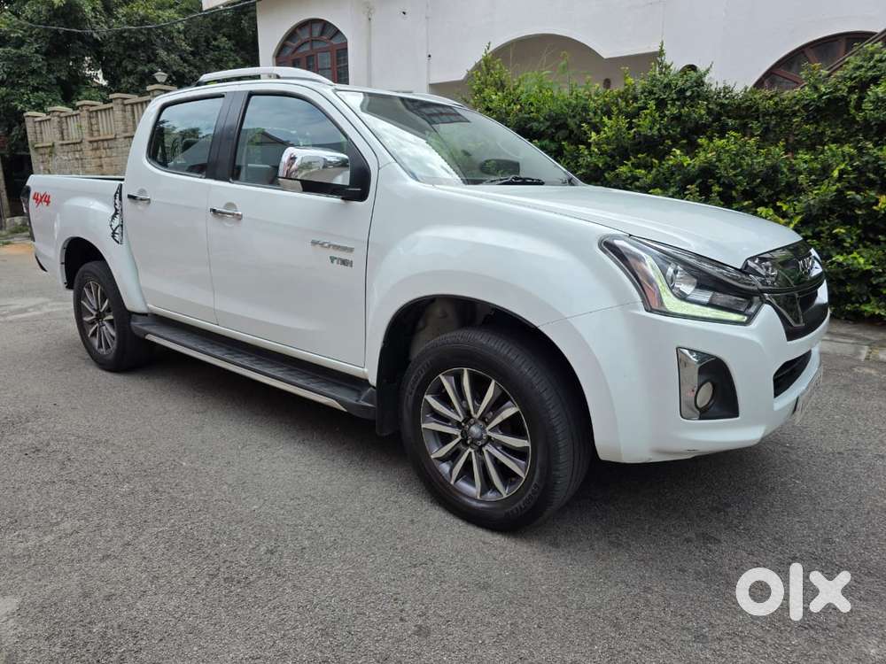 Isuzu V-cross Z 4x4 Mt, 2020, Diesel