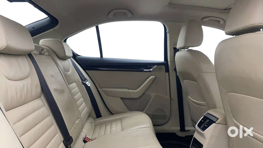 Skoda Octavia 1.8 Elegance Tsi At, 2015, Petrol