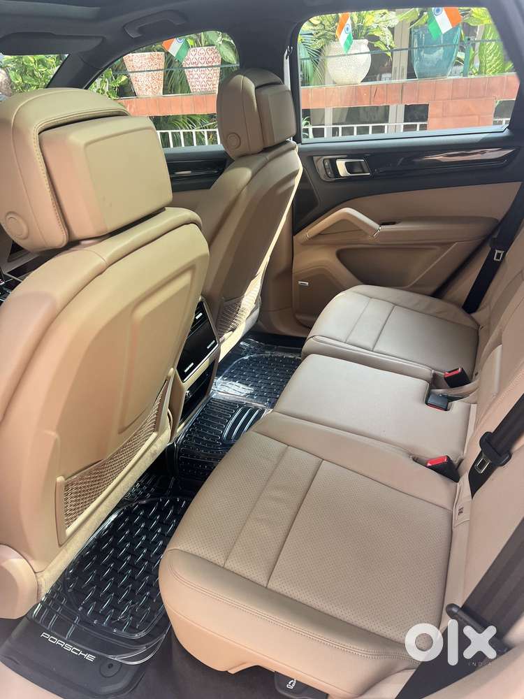 Porsche Cayenne Platinum Edition, 2022, Petrol