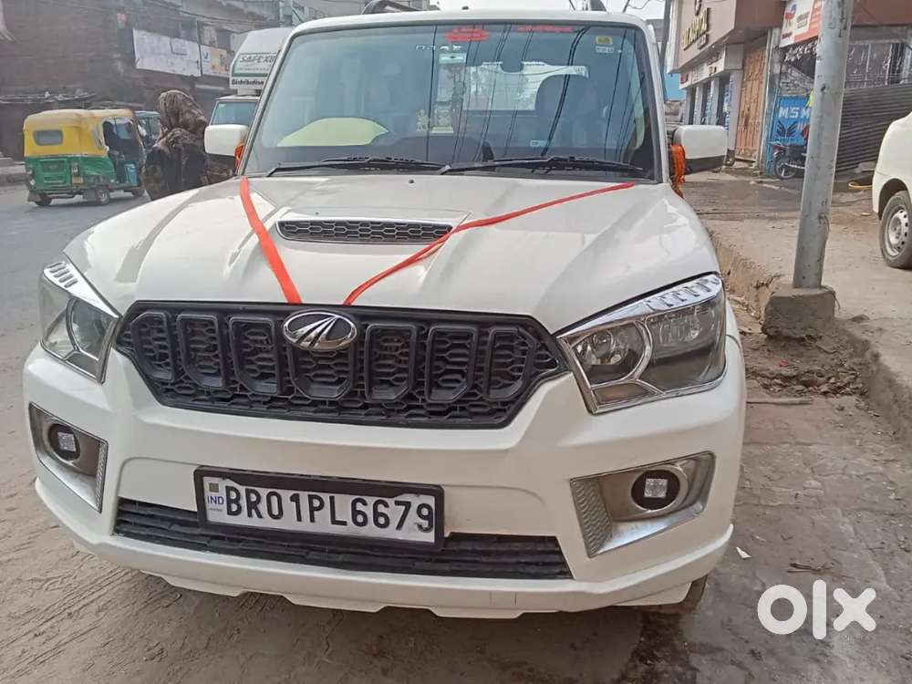 Mahindra Scorpio S6