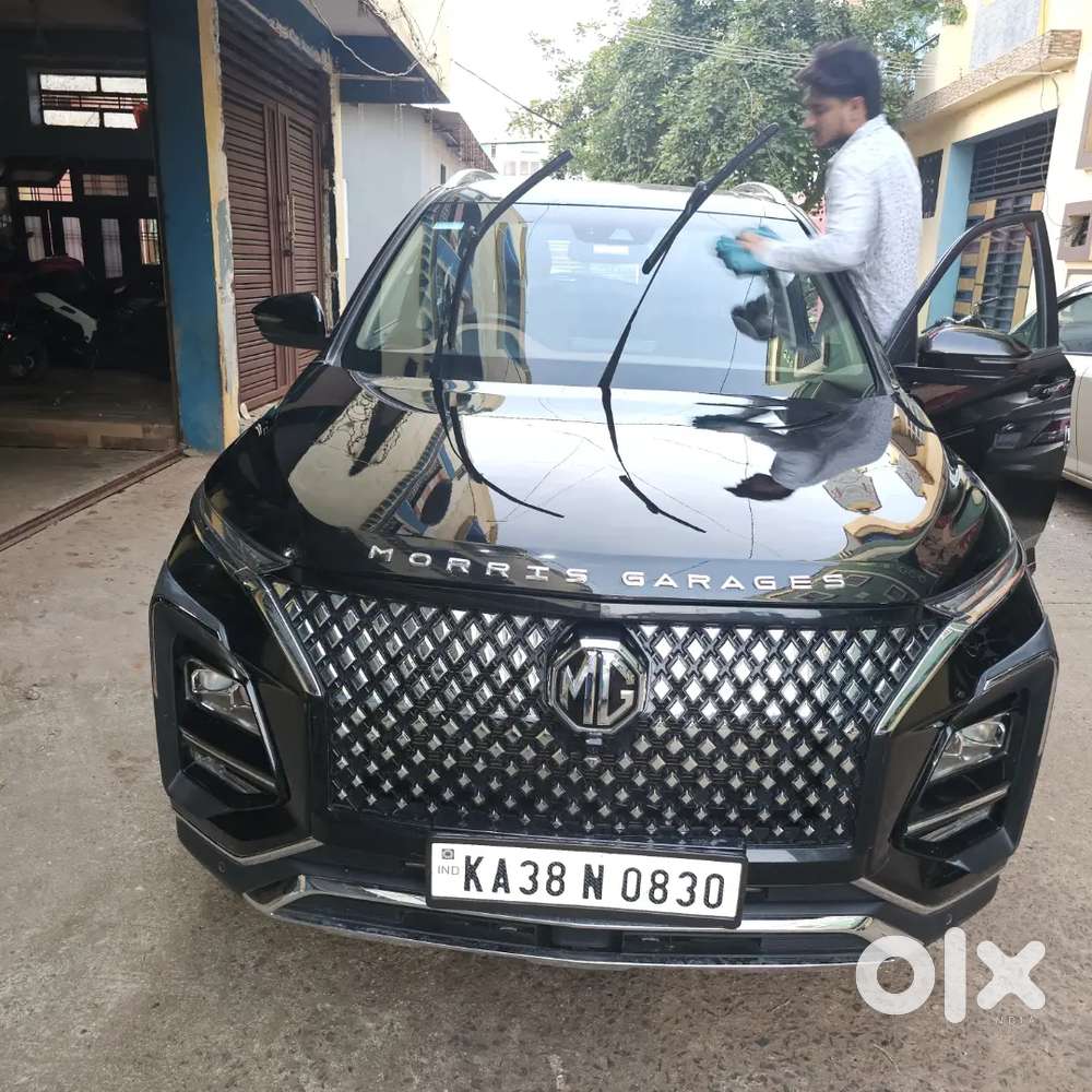Mg Hector Plus 2023 Petrol 13050 Km Driven