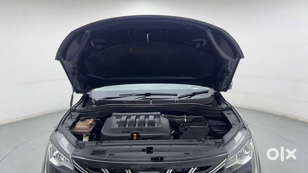 Mahindra Xuv700 2.0 Ax 7 Petrol At Luxury Pack Str, 2022, Petrol