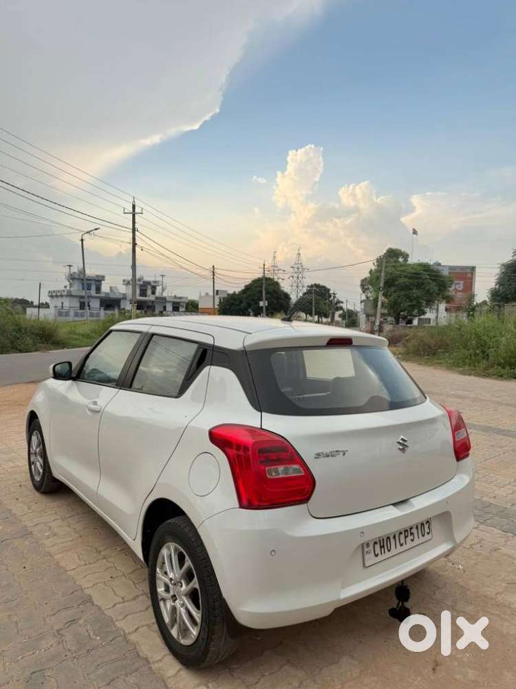 Maruti Suzuki Swift Vxi + Manual, 2023, Petrol