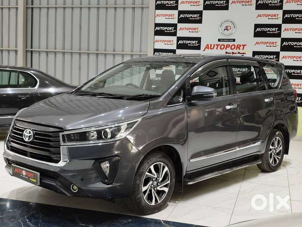 Toyota Innova Crysta 2.4 V 8 Str, 2018, Diesel