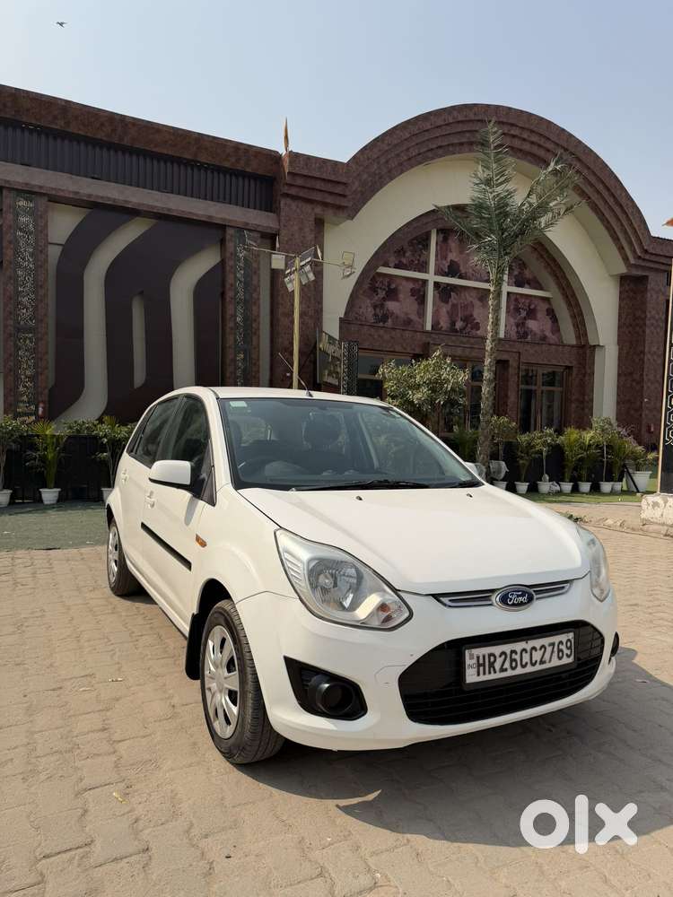 Ford Figo, 2013, Petrol