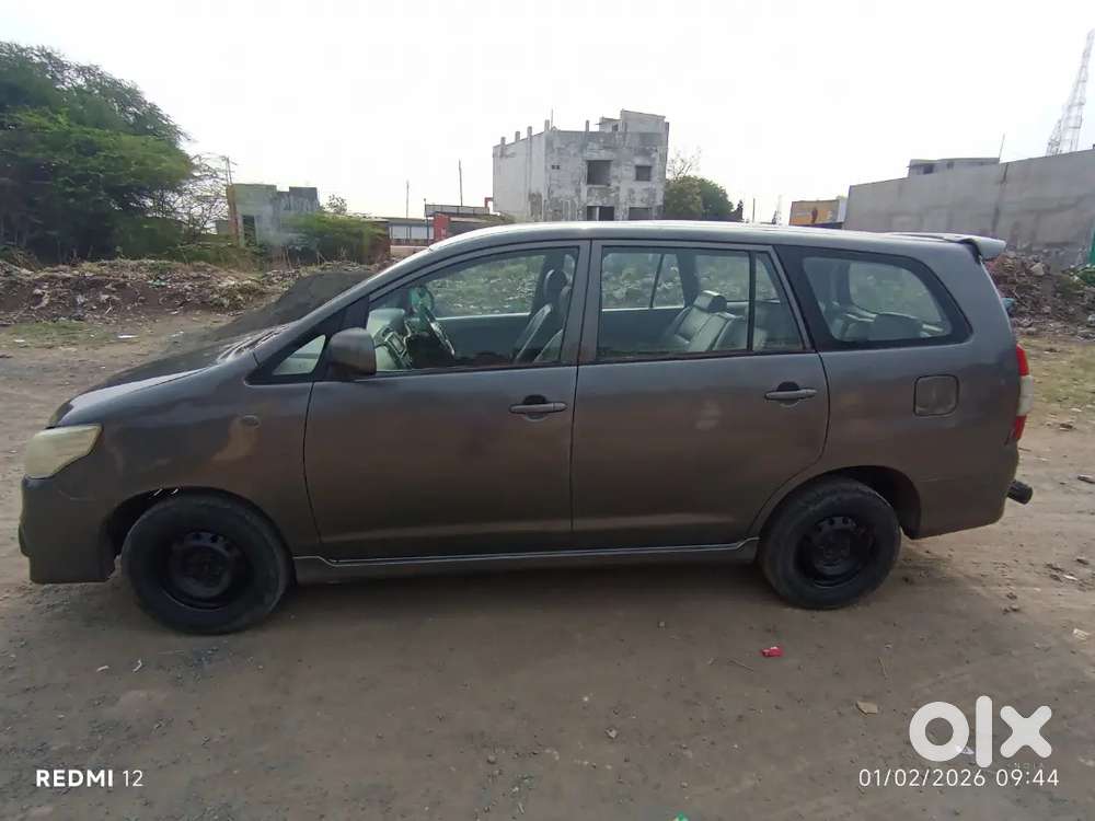 Toyota Innova 2012 Diesel 190000 Km Driven