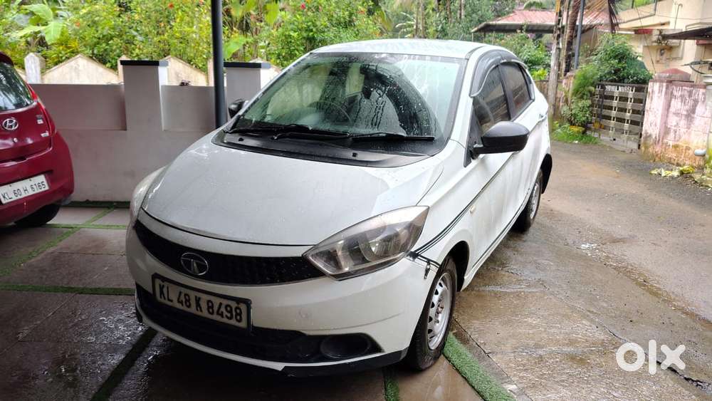 Tata Tigor Xe, 2017, Petrol