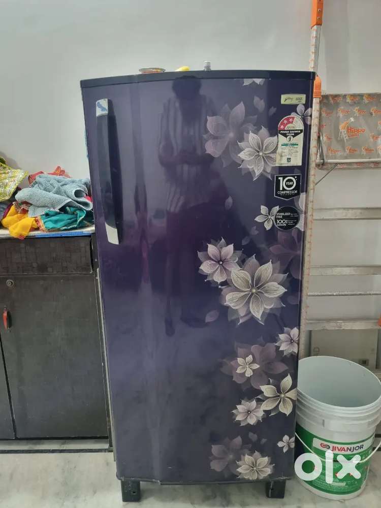I am selling my godrej edge 5x fridge 4 yrs old in new condition