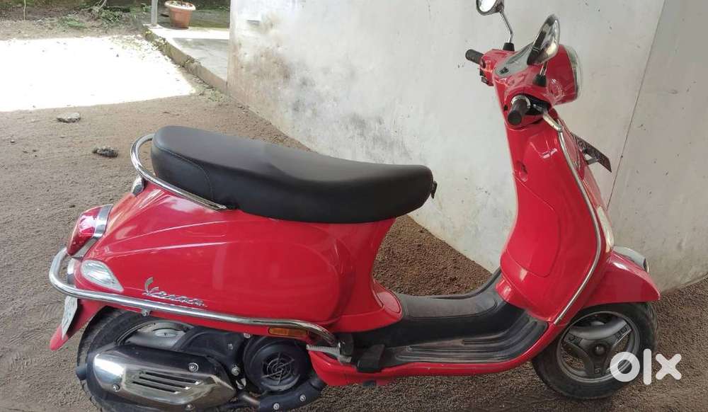 ！！ Yellow Vespa ZX 125 CC 101203 Scooter at ₹ 89060 in Pune