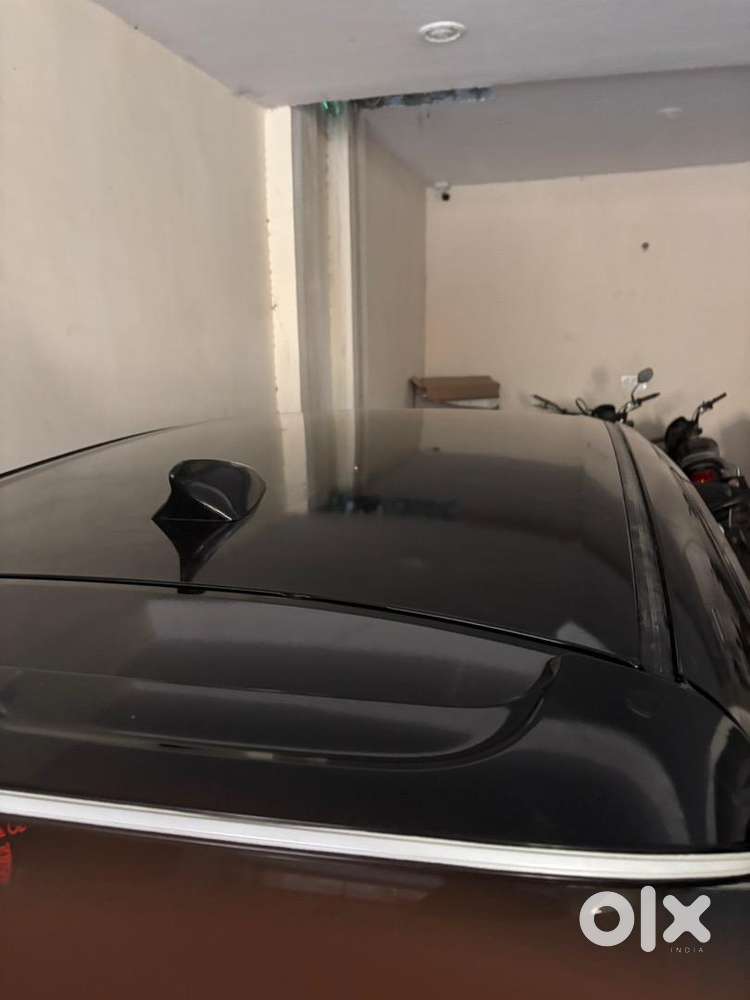 Maruti Suzuki Swift Petrol 2024