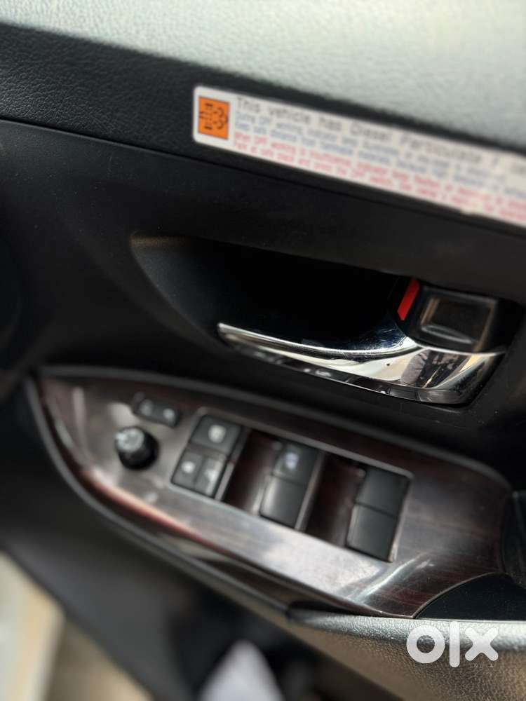 Toyota Innova Crysta 2.4 G Plus Mt, 2025, Diesel