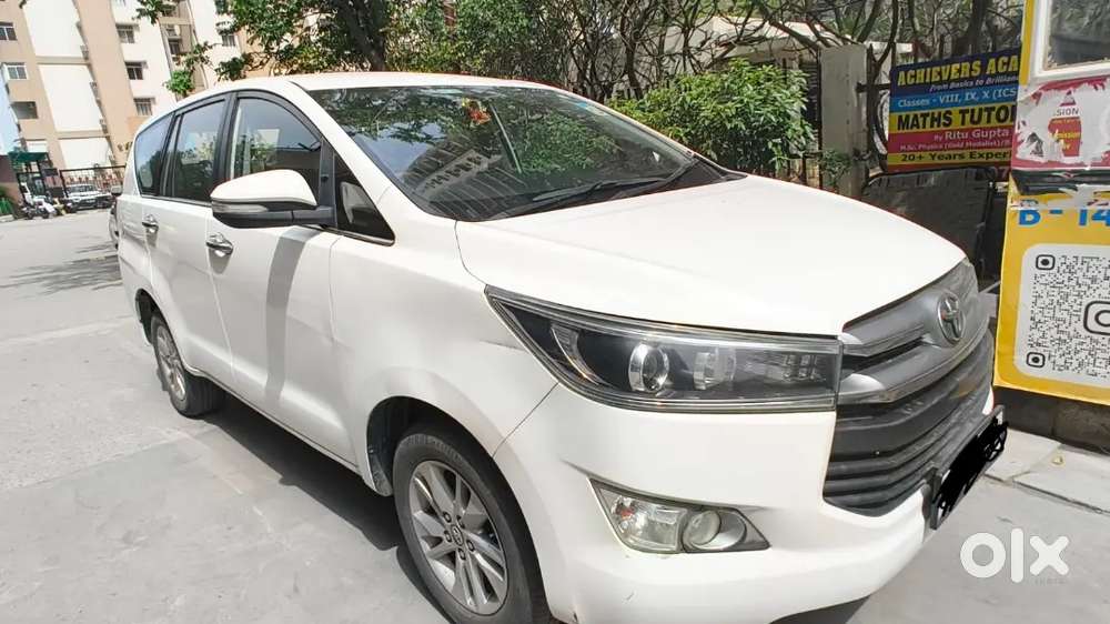Toyota Innova Crysta 2016 Petrol Well Maintained